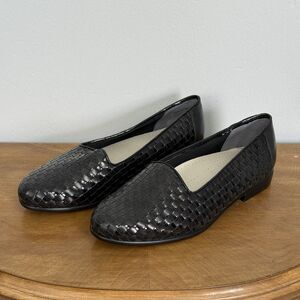 Trotters Liz Woven Leather Slip On Loafers Women 8WW Black Academia Shoe Bottega